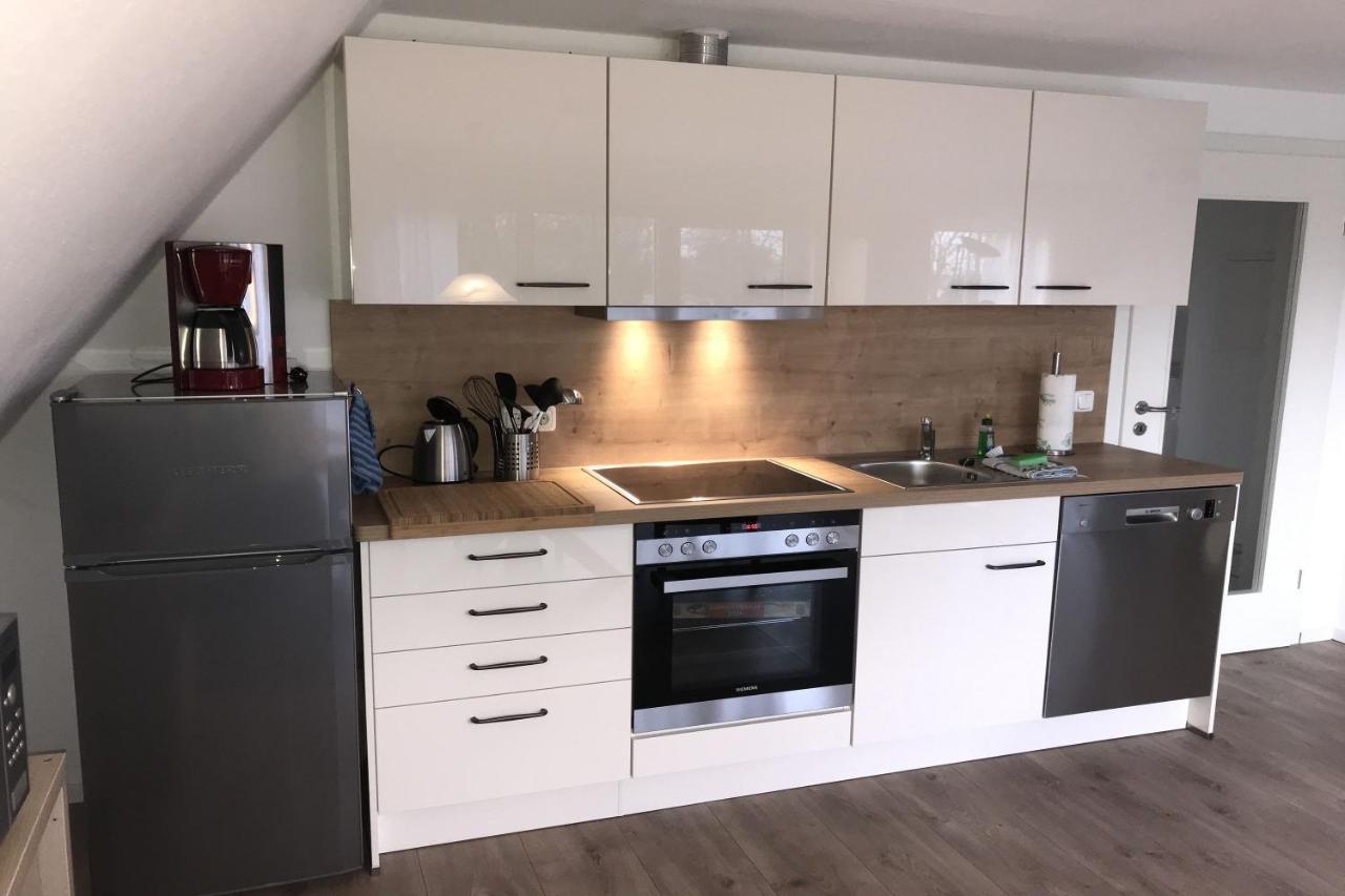 Ferienwohnung In Ruhiger Lage Und Mit Balkon - Ferienhaus Solamar Fewo Og Breege Bagian luar foto