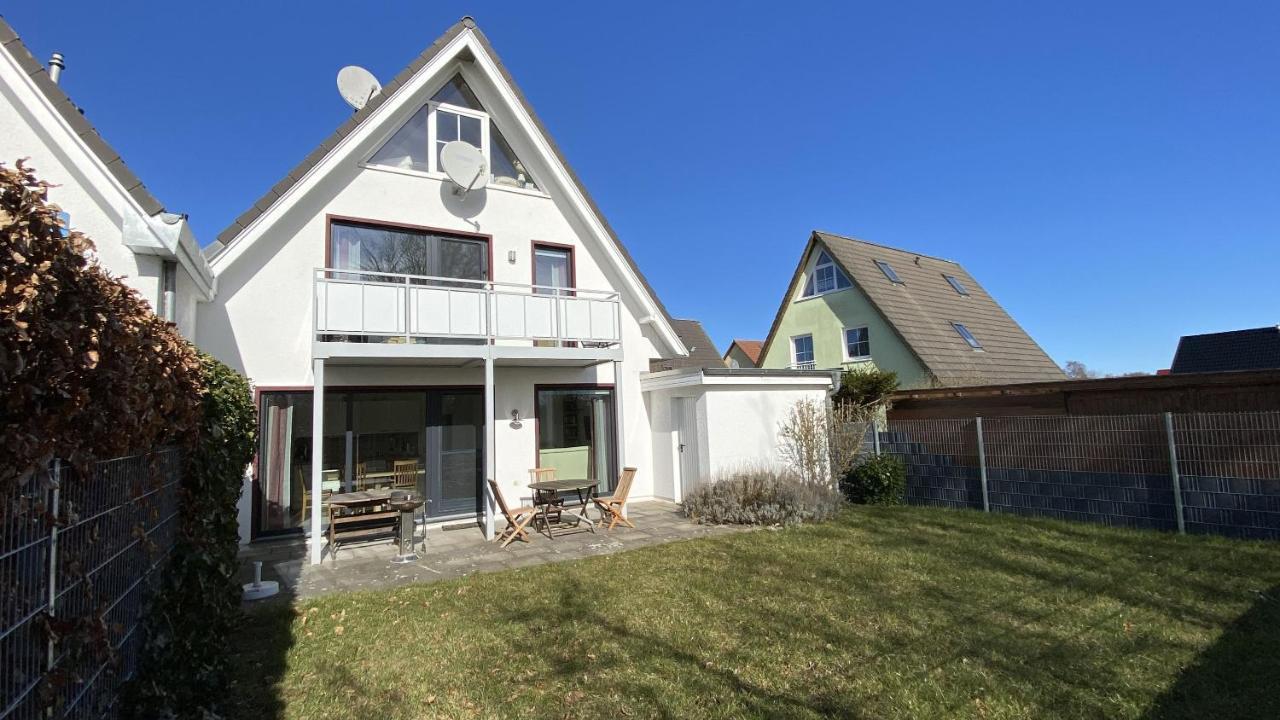 Ferienwohnung In Ruhiger Lage Und Mit Balkon - Ferienhaus Solamar Fewo Og Breege Bagian luar foto